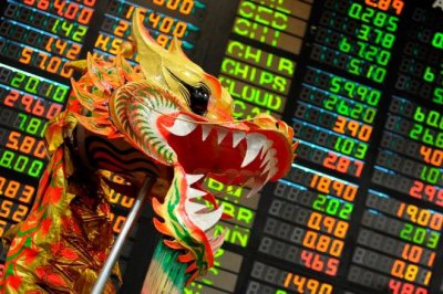 Обвал фондового рынка Китая стал сильнейшим за три недели