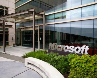Компания Microsoft сократила еще тысячу человек
