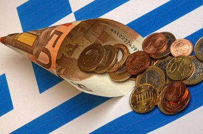 ЕС готов утвердить выплату Греции траншей на 12 млрд евро