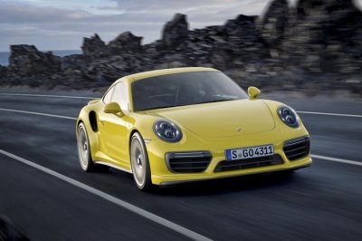 Официально представлены обновленные модели Porsche 911 Turbo и Turbo S