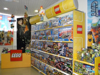 Игрушки Lego приносят доходов больше, чем золото и акции