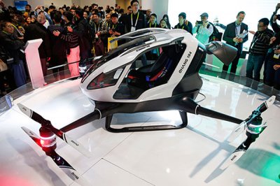 В Китае планируют начать массовое производство летающих мотоциклов