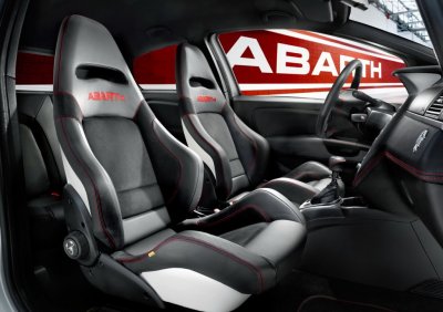 Fiat начал тестировать новый кроссовер 500X Abarth