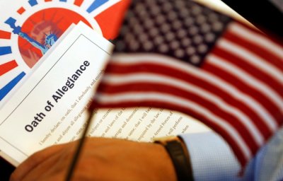 СМИ: Рекордное количество граждан отказалось от американского гражданства