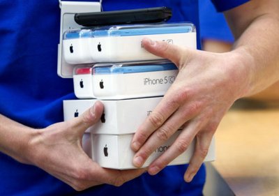 Квартальные продажи iPhone снизились впервые в истории