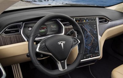 Tesla производит в неделю порядка 2000 автомобилей