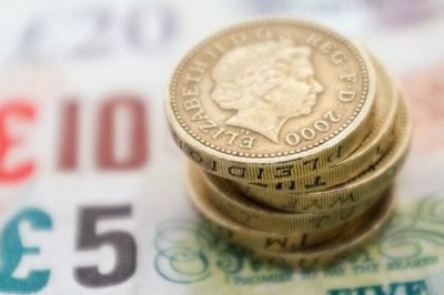 Британский фунт рухнул ниже $1,4 и побил семилетний антирекорд