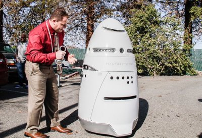 Робот впервые нарушил главный закон робототехники в США