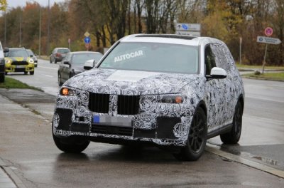 Внедорожник BMW X7 2018 сфотографировали во время тестов