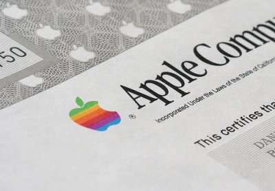 Рыночная капитализация компании Apple впервые превысила 800 млрд долларов
