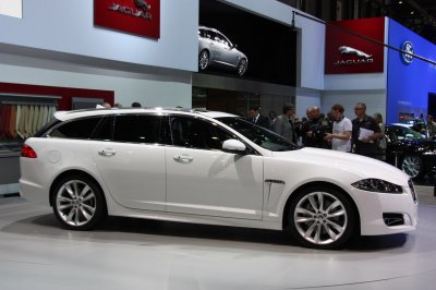 Новый универсал Jaguar XF представят через месяц