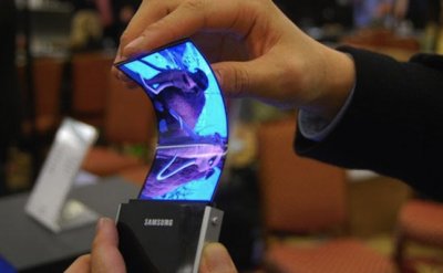Корпорация Samsung презентовала смартфон с гнущимся дисплеем Galaxy X