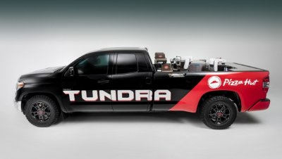 Пикап Toyota Tundra превратили в мобильную пиццерию