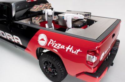 Пикап Toyota Tundra превратили в мобильную пиццерию