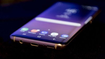 Смартфон компании Samsung с шестью камерами покажут в 2019 году