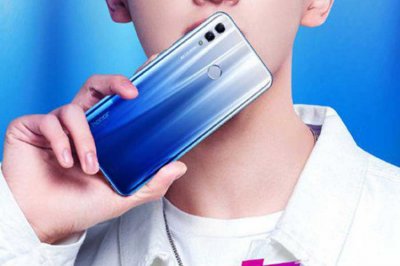 Компания Huawei презентовала смартфон Honor 10 Lite