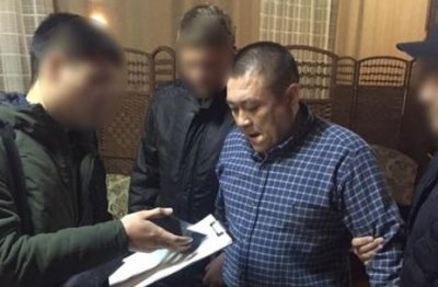 Сотрудниками КНБ за взятку задержан замначальника полиции Кызылординской области