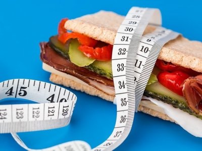 Диетолог рассказал, как быстро похудеть к лету