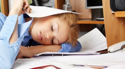 Эксперты рассказали, как избавиться от сонливости на работе
