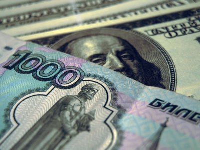 Обвал рубля в ближайшие три года неизбежен