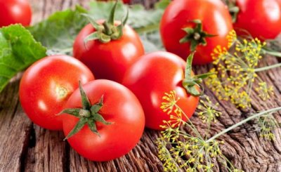 Диетологи рассказали, чем опасны осенние помидоры для здоровья