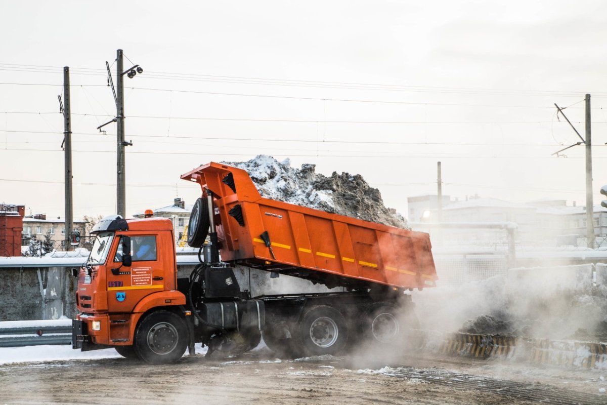 Предприятия из «снежного картеля» продолжают истощать бюджет Санкт-Петербурга якобы для уборки дорог от снега