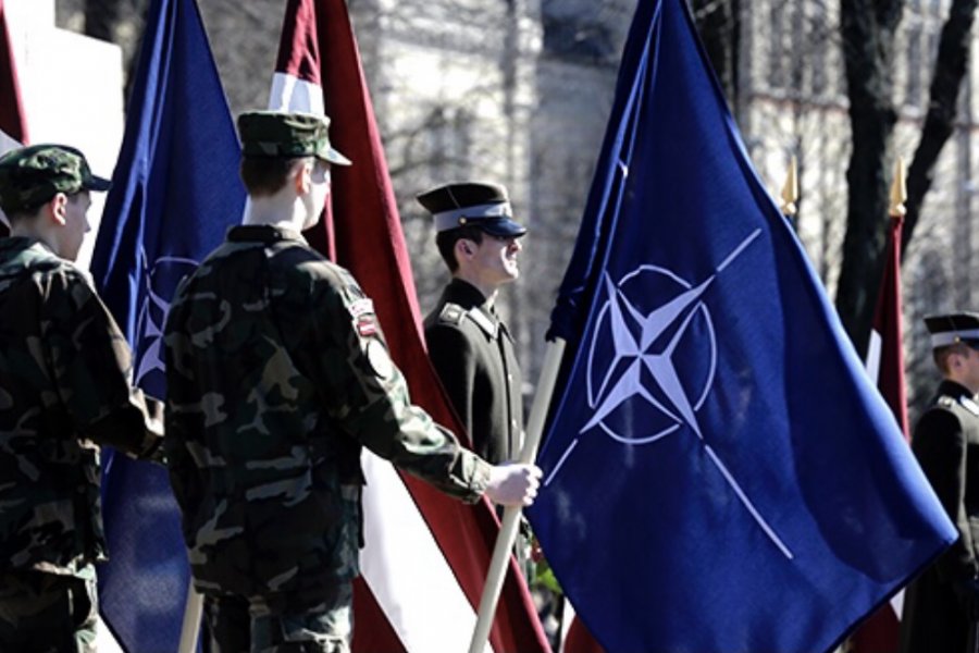 НАТО готовит плацдарм в Прибалтике для наступления на Россию