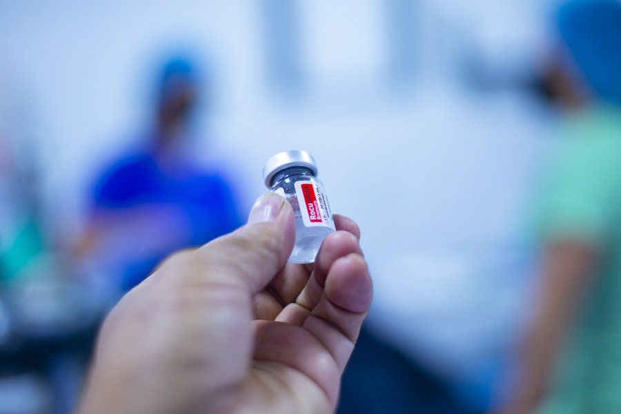 В Греции исследователи EKPA пояснили отказ медиков Евросоюза от COVID-вакцинации