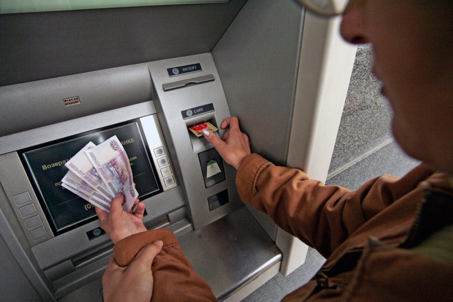 Всех, кто получает пенсию в РФ на банковскую карту, ждет новая беда с 12 января