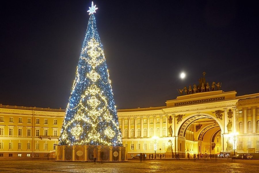 Главная новогодняя елка Санкт-Петербурга будет демонтирована в конце января