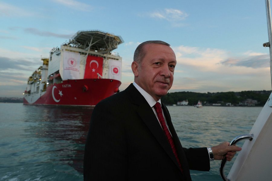 Турция может перекрыть доступ российским кораблям в Босфор
