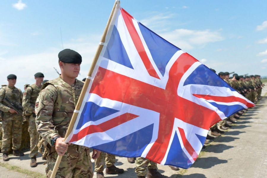 Великобритания объявила об отправке на Украину своих военных