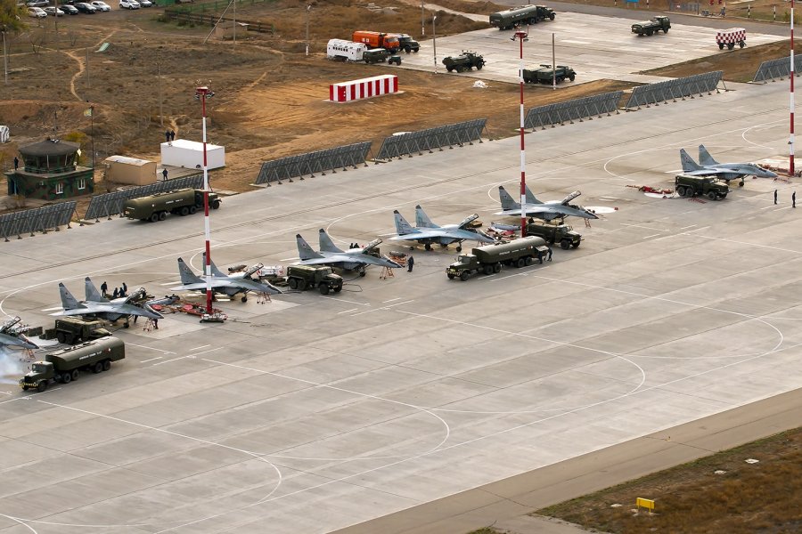 РФ в спешном порядке перебросила истребители МиГ-29 на базу Тияс в Сирии