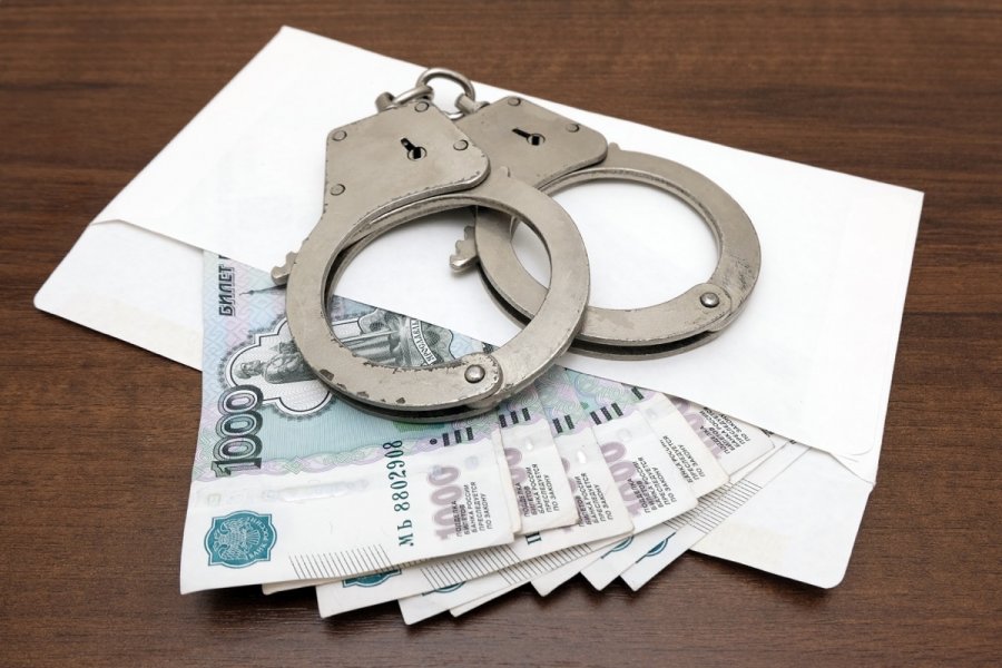 Петербургского полицейского осудили за мошенничество на 2 года условно