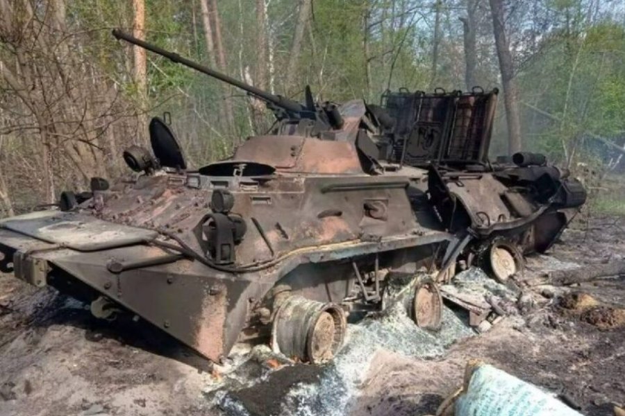 Огромная колонна боевой военной техники в Донецкой области была вся полностью уничтожена