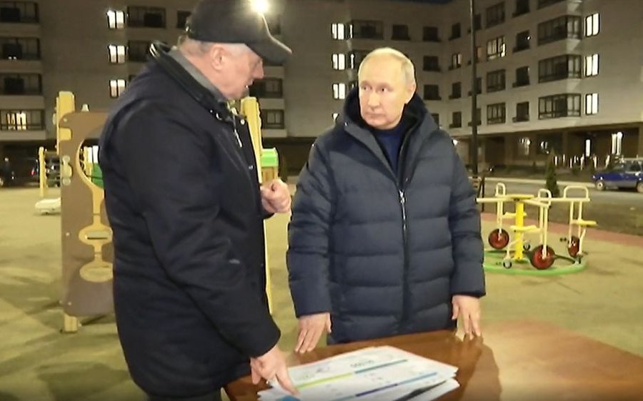 Песков прокомментировал поездку Путина в Мариуполь