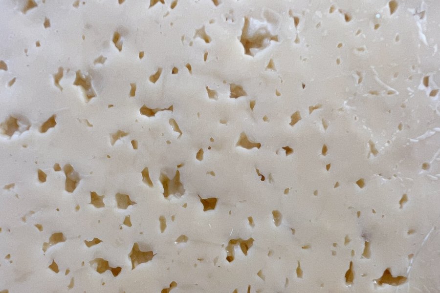 80% сыра – это фальсификат: Как подручным средством за 10 секунд проверить качество сыра