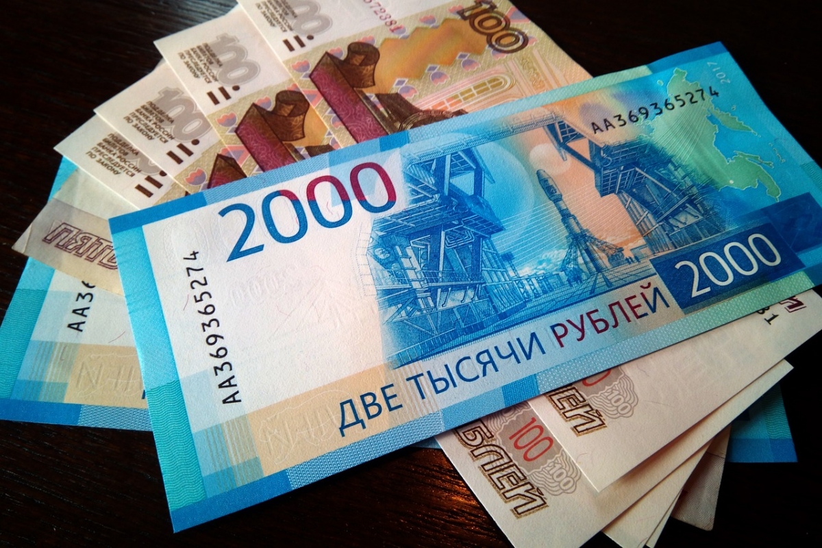 Решение приняли: россиянам от 30 до 75 лет выплатят по 10 000 рублей уже с 13 апреля