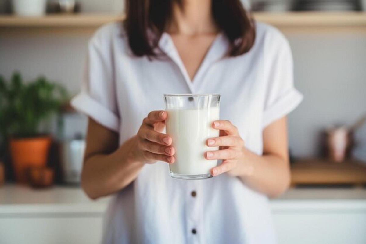 Сварите лук в молоке и выпейте за раз: ахнете от результата