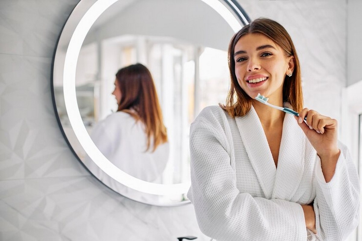 Стоматолог Дахкильгов сообщил, что произойдет, если не чистить зубы перед сном